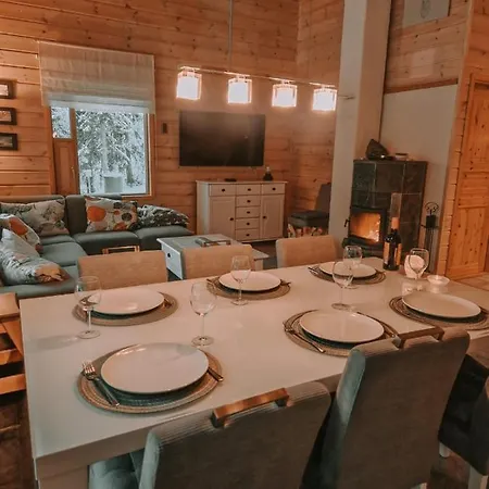 Spacious Cabin بيت للعطل *