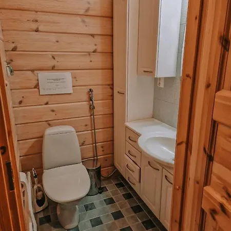 Spacious Cabin Semesterbostad Äkäslompolo