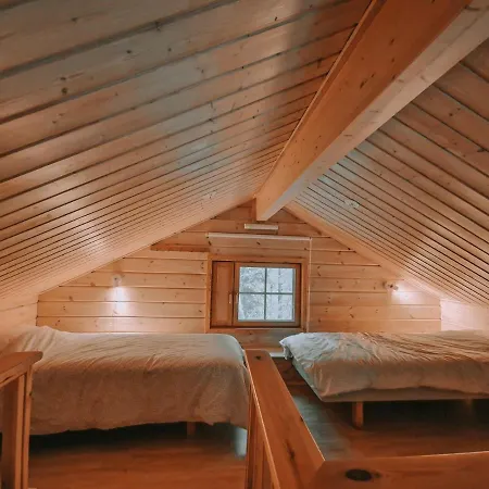 Spacious Cabin Semesterbostad